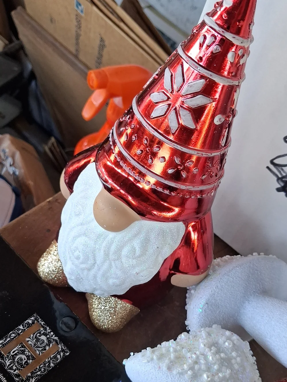 Red Santa Garden Gnome Holiday Figurine - Brand Unknown&pictured Items